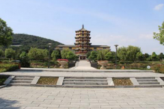 小蜀山陵园省内时间最早、规模最大 、服务对象最多的陵园