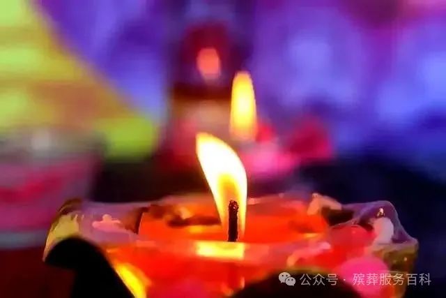 亲人离开，不掉眼泪的人，多半是这3种人-有驾