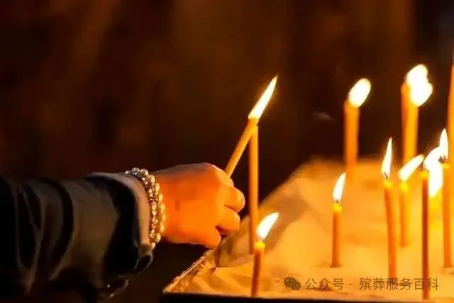 亲人离开，不掉眼泪的人，多半是这3种人-有驾